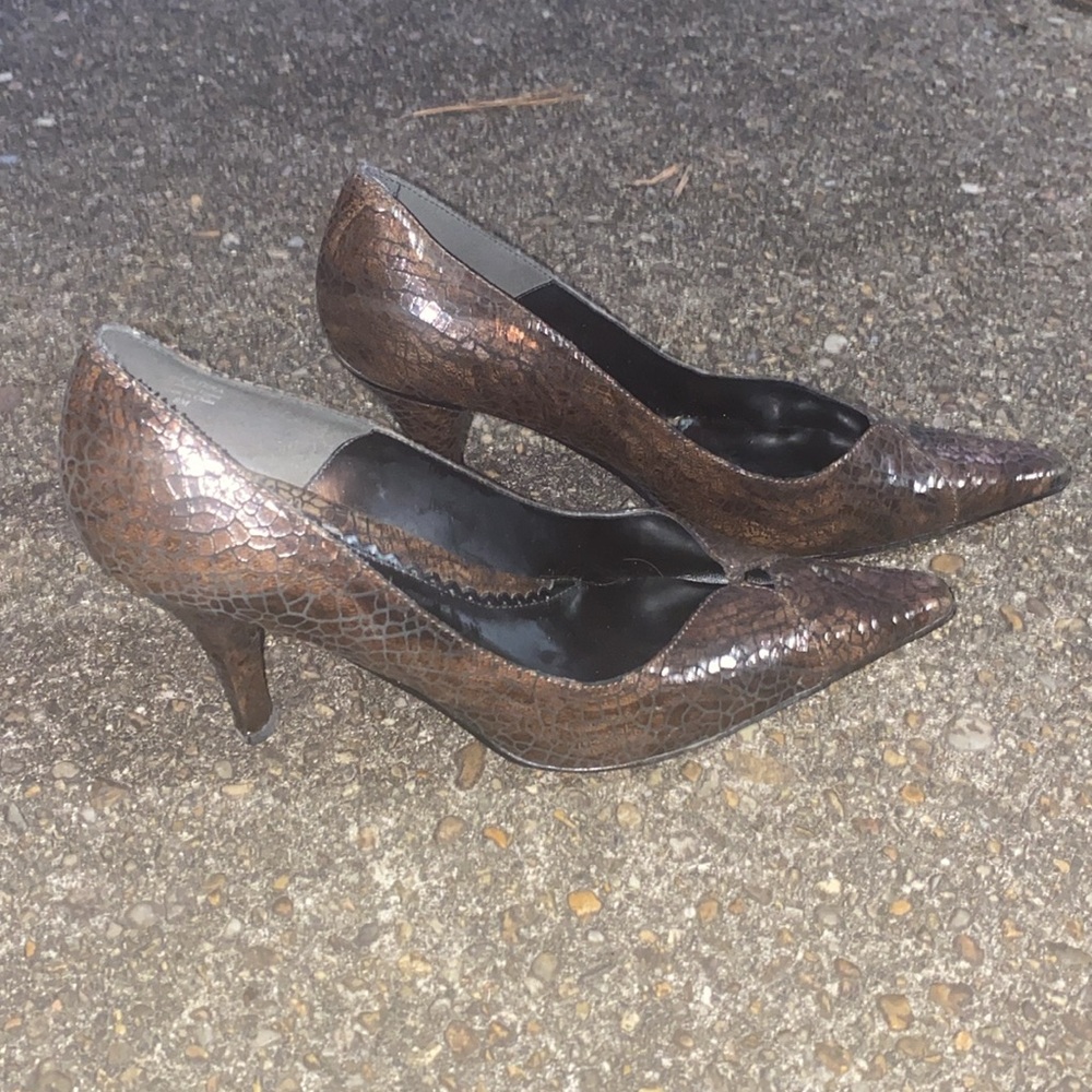 Leather Snakeskin Heels by J. Renee. Size 8M (women) - Picture 2 of 9